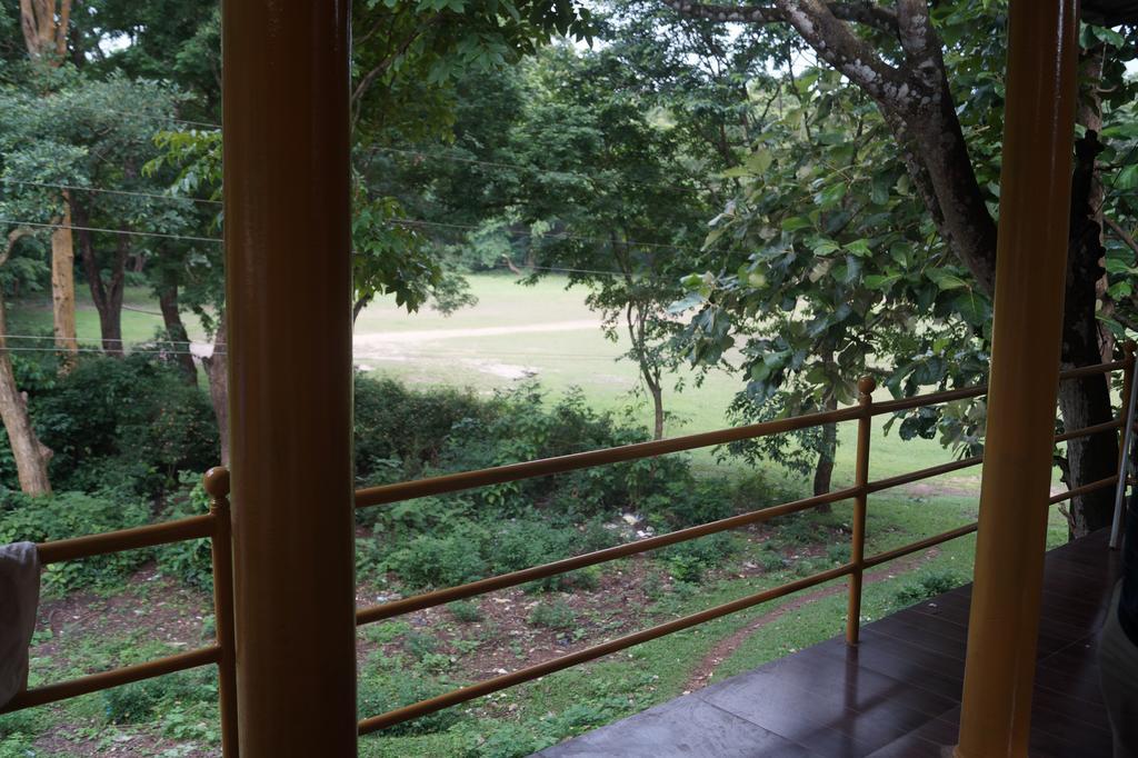 Jungleparadiso Homestay Thekkady Ngoại thất bức ảnh