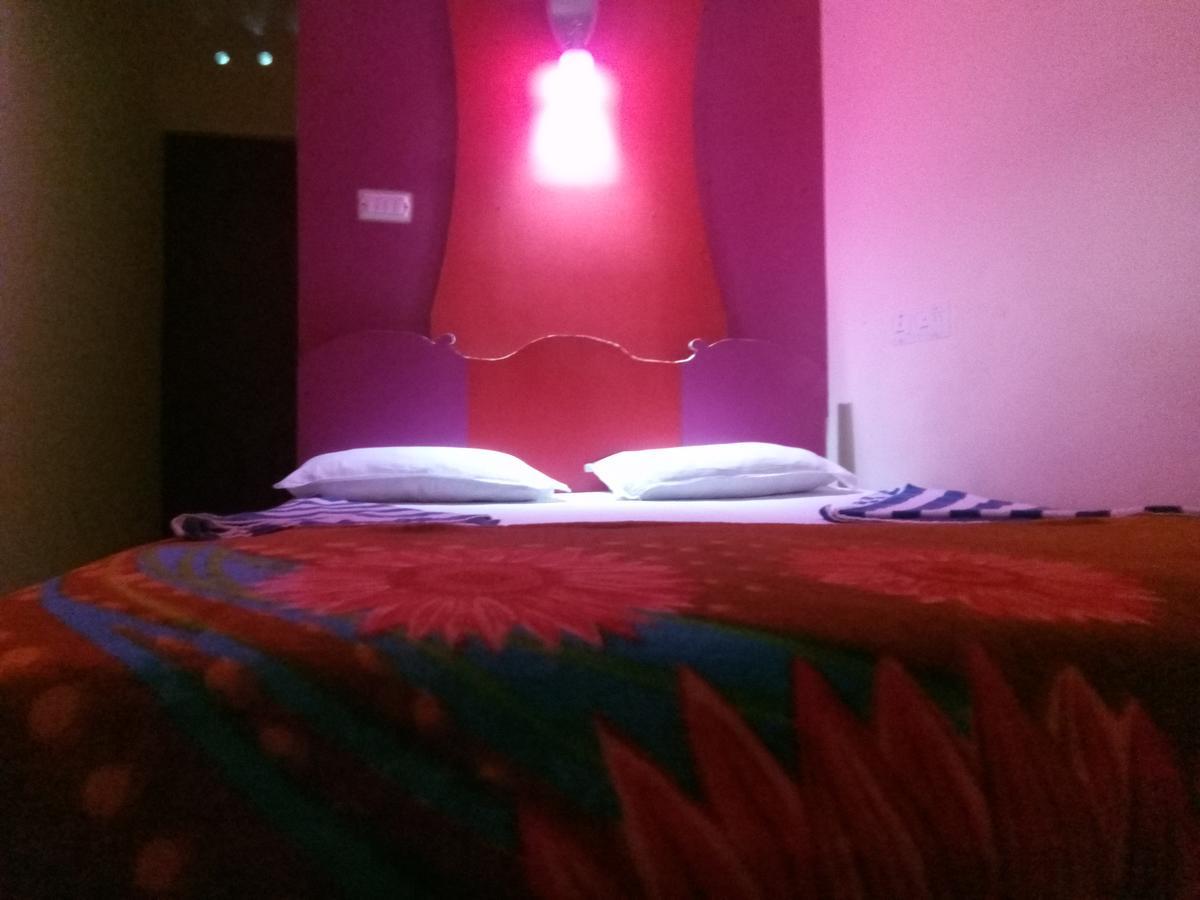 Jungleparadiso Homestay Thekkady Ngoại thất bức ảnh